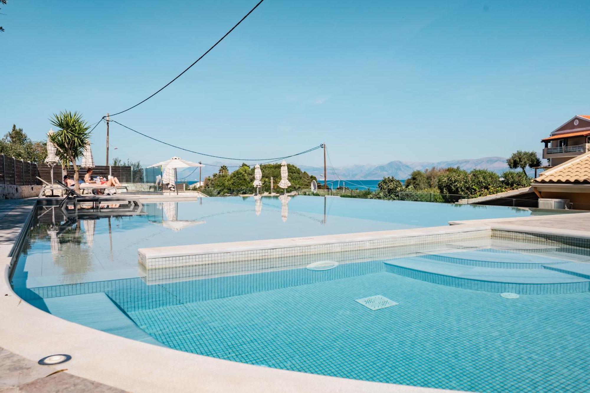 Pyramid City Apartments Agios Spyridon  Zewnętrze zdjęcie