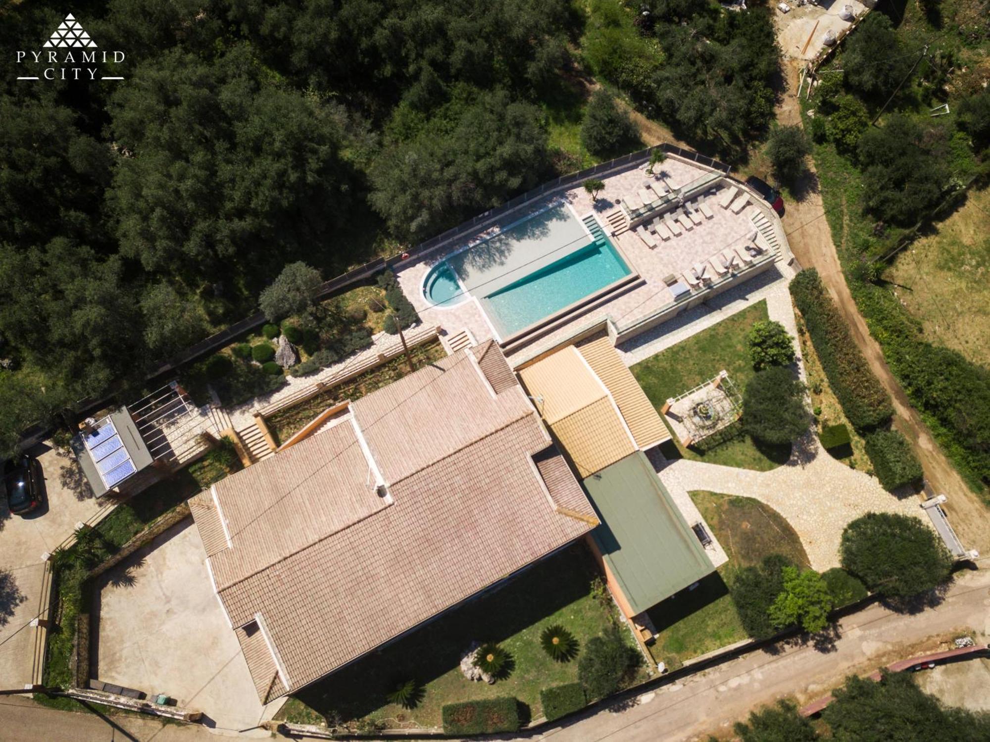 Pyramid City Apartments Agios Spyridon  Zewnętrze zdjęcie